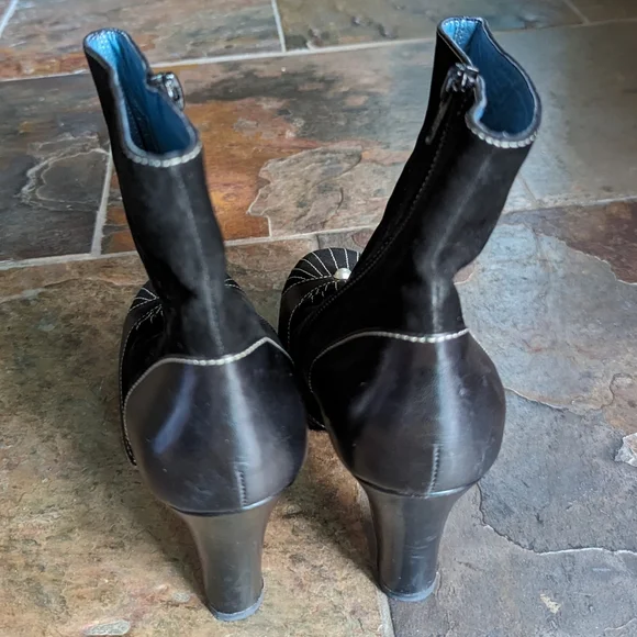 MARC JACOBS black suede stitched booties boots 8.5 9 - Picture 7 of 11